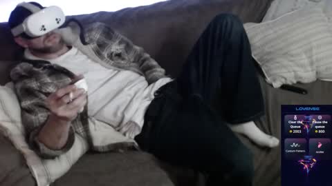 Snapshot of maxrouger chatting on October 30, 7:21 am MaxRouger online show from October 30, 7:21 am