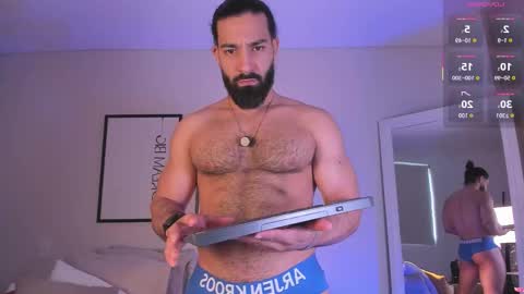 Max online show from January 11, 8:47 pm