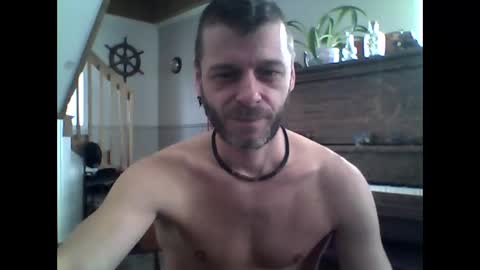 Snapshot of maxthewolf chatting on January 11, 5:18 pm MaxTheWolf online show from January 11, 5:18 pm