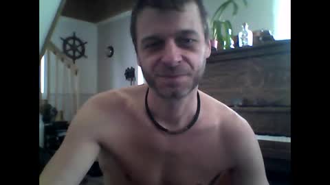 Snapshot of maxthewolf chatting on March 1, 2:55 pm MaxTheWolf online show from March 1, 2:55 pm