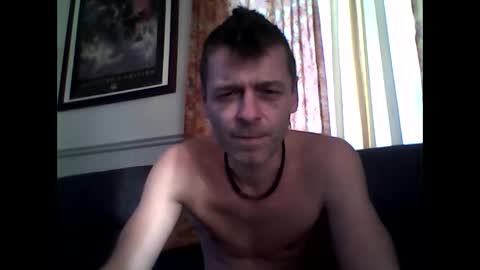 Snapshot of maxthewolf chatting on October 9, 8:40 pm MaxTheWolf online show from October 9, 8:40 pm