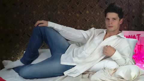 Snapshot of maxtopboy chatting on September 16, 5:52 am Max online show from September 16, 5:52 am