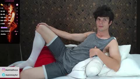 Snapshot of maxtopboy chatting on January 8, 3:09 am Max online show from January 8, 3:09 am