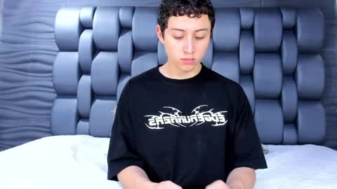 Snapshot of maxvolturi_ chatting on May 10, 7:41 pm maxvolturi_ online show from May 10, 7:41 pm