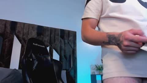 MAX online show from February 9, 9:17 pm