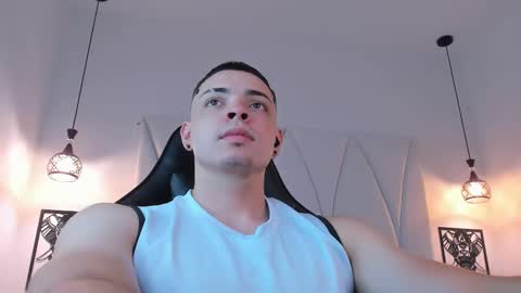 MAX online show from February 25, 9:13 pm