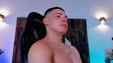 MAX online show from March 10, 3:01 am