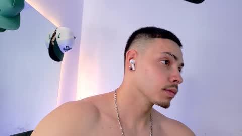 MAX online show from September 8, 9:36 pm