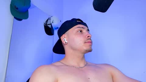 MAX online show from September 18, 9:39 pm