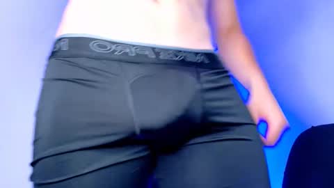 MAX online show from October 2, 1:34 am