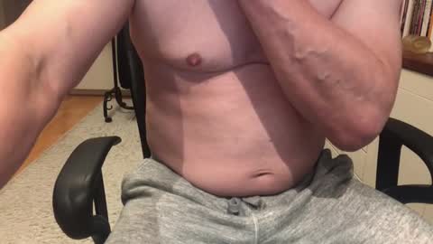 Snapshot of maxx_martin chatting on October 6, 3:26 am Max online show from October 6, 3:26 am