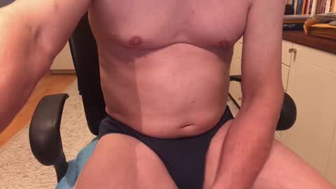 Snapshot of maxx_martin chatting on October 9, 5:49 am Max online show from October 9, 5:49 am