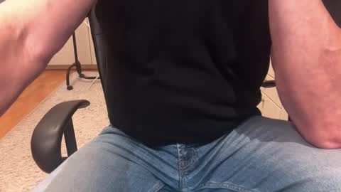 Snapshot of maxx_martin chatting on October 22, 6:46 am Max online show from October 22, 6:46 am