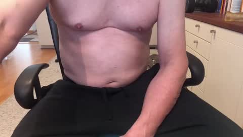 Snapshot of maxx_martin chatting on October 30, 7:32 am Max online show from October 30, 7:32 am