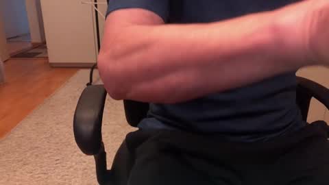 Snapshot of maxx_martin chatting on November 5, 11:10 am Max online show from November 5, 11:10 am