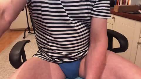 Snapshot of maxx_martin chatting on December 16, 9:58 am Max online show from December 16, 9:58 am