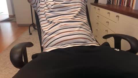 Snapshot of maxx_martin chatting on February 13, 8:10 am Max online show from February 13, 8:10 am