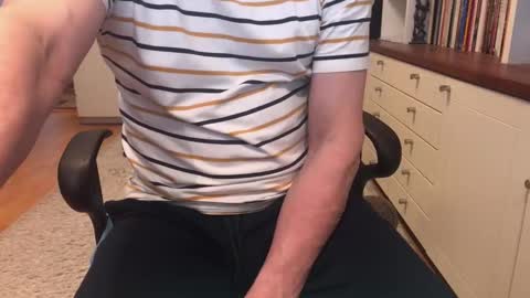 Snapshot of maxx_martin chatting on February 19, 7:37 am Max online show from February 19, 7:37 am