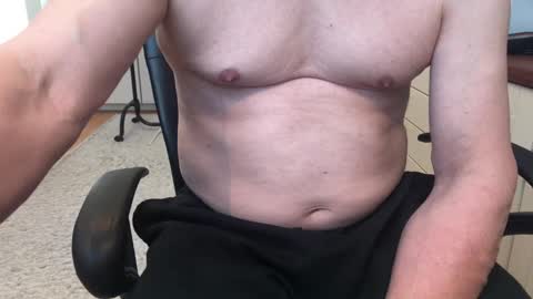 Snapshot of maxx_martin chatting on March 11, 9:37 am Max online show from March 11, 9:37 am