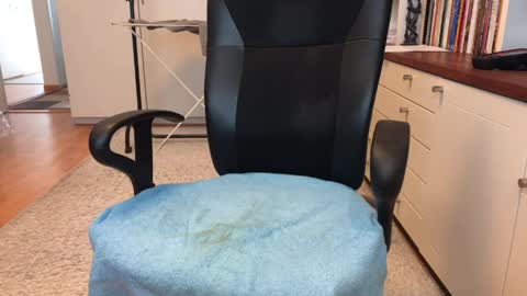 Snapshot of maxx_martin chatting on April 1, 10:16 am Max online show from April 1, 10:16 am