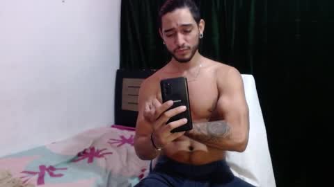 Snapshot of maxximus_10 chatting on December 19, 5:29 am maxximus_10 online show from December 19, 5:29 am