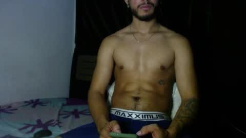 Snapshot of maxximus_10 chatting on January 2, 10:48 am maxximus_10 online show from January 2, 10:48 am