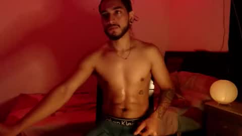 Snapshot of maxximus_10 chatting on January 15, 7:59 am maxximus_10 online show from January 15, 7:59 am