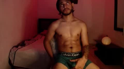 Snapshot of maxximus_10 chatting on January 28, 8:57 am maxximus_10 online show from January 28, 8:57 am