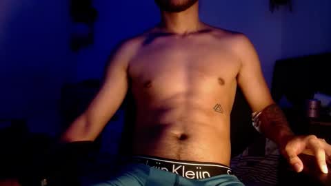 Snapshot of maxximus_10 chatting on March 10, 5:54 am maxximus_10 online show from March 10, 5:54 am