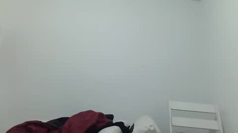 Snapshot of maxxou69hot chatting on February 9, 5:11 am maxxou69hot online show from February 9, 5:11 am