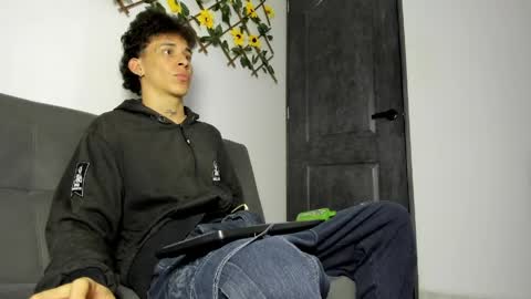 Max online show from March 18, 4:15 am