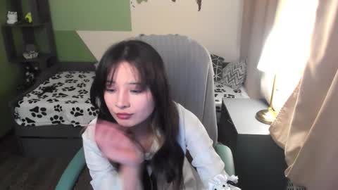 Snapshot of may_lings chatting on March 4, 9:21 pm may_lings online show from March 4, 9:21 pm