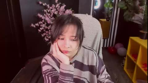 Snapshot of may_lings chatting on March 8, 9:40 pm may_lings online show from March 8, 9:40 pm