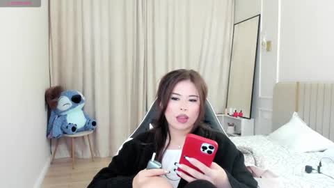 Snapshot of may_mia chatting on September 14, 4:11 am Mia online show from September 14, 4:11 am