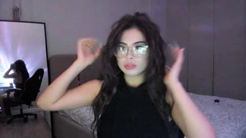 Mia online show from January 15, 2:27 am