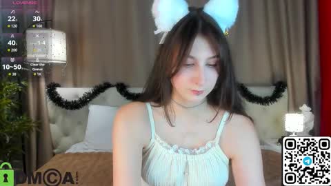 may_yam online show from December 1, 9:03 am