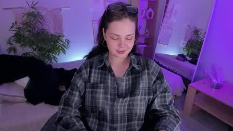 Maya online show from March 16, 9:52 pm