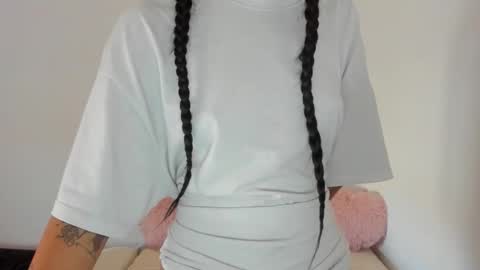 Maya online show from September 18, 12:51 pm