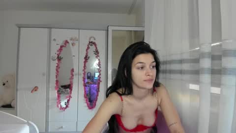 Snapshot of maya_and_guests chatting on February 14, 5:59 am Maya online show from February 14, 5:59 am