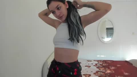 Snapshot of maya_and_guests chatting on March 1, 6:37 am Maya online show from March 1, 6:37 am