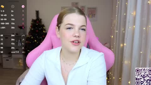 Snapshot of maya_blonde18 chatting on December 21, 3:14 am Maya online show from December 21, 3:14 am