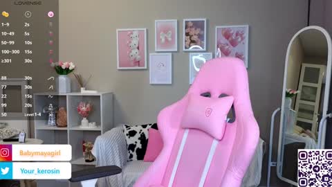 Snapshot of maya_blonde18 chatting on January 22, 3:31 am Maya online show from January 22, 3:31 am