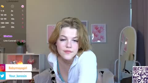 Snapshot of maya_blonde18 chatting on January 23, 9:29 am Maya online show from January 23, 9:29 am