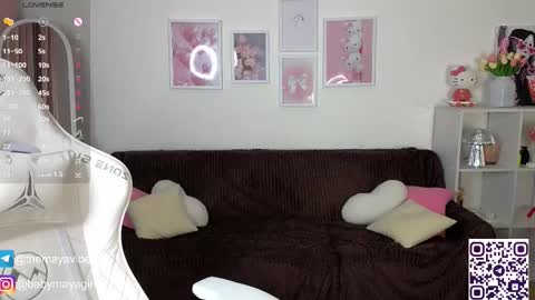 Snapshot of maya_blonde18 chatting on October 25, 3:36 am Maya online show from October 25, 3:36 am