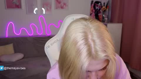 Maya online show from February 10, 3:32 am