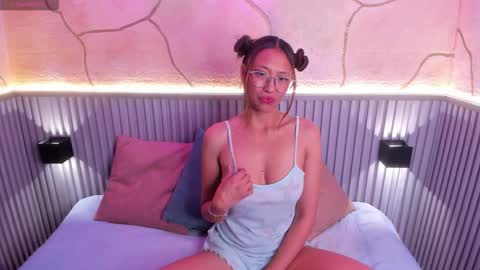 Maya online show from February 11, 1:38 pm