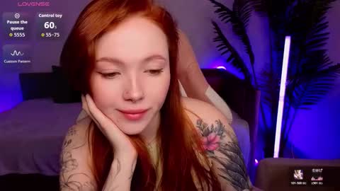 Snapshot of maya_light chatting on February 26, 1:59 am Maya online show from February 26, 1:59 am