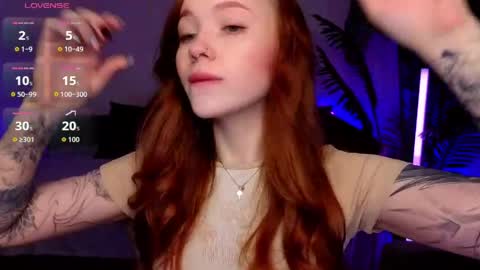 Snapshot of maya_light chatting on April 1, 2:23 am Maya online show from April 1, 2:23 am