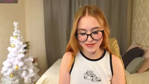 Snapshot of maya_lolly chatting on December 18, 3:22 pm Maya online show from December 18, 3:22 pm