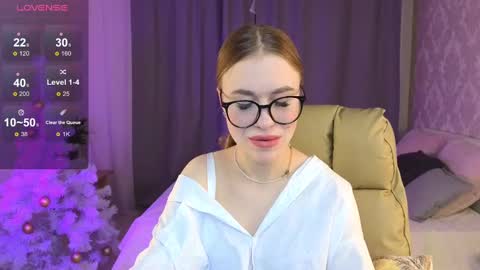 Snapshot of maya_lolly chatting on December 24, 5:23 pm Maya online show from December 24, 5:23 pm